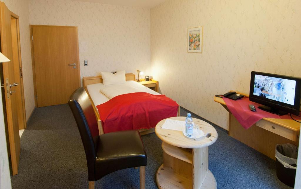 Hotel Garni Am Goetheplatz Bad Münster am Stein-Ebernburg Rum bild
